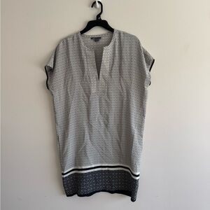 Vince Monochrome Geometric Top